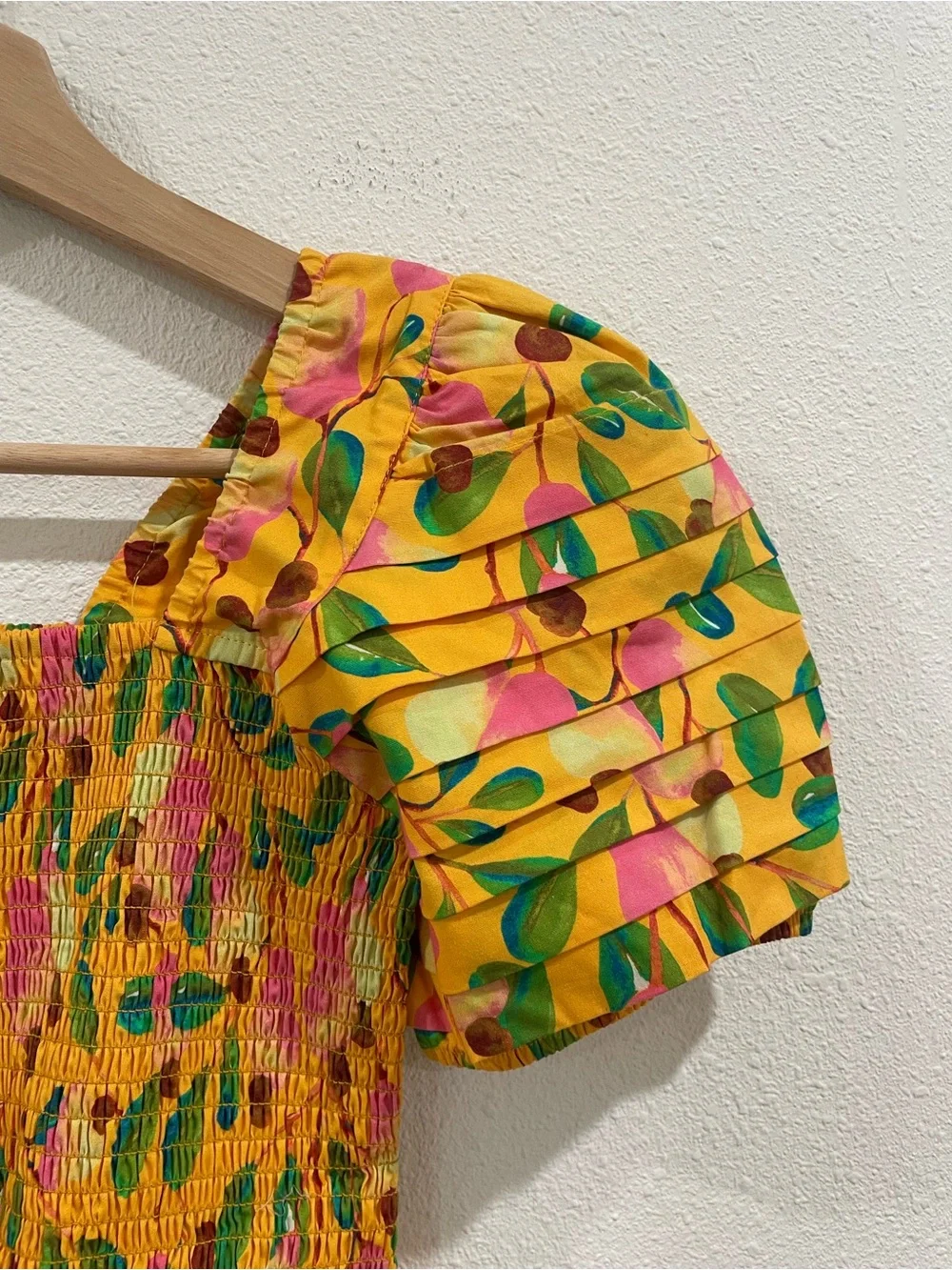 Farm Rio Yellow Floral Smocked Puff-Sleeve Top Tropical Print Size XS